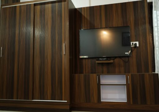 Executive Suite (First Floor)