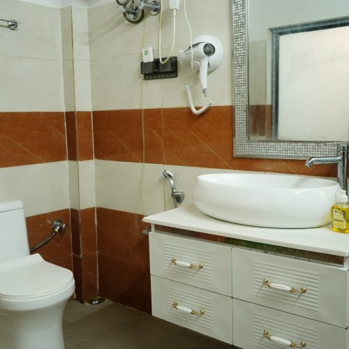 Executive Suite (First Floor)