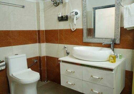 Executive Suite (First Floor)