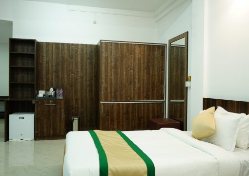 Executive Suite (First Floor)